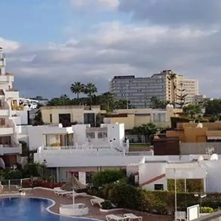 Primo Piano Con Vista Piscina E Parziale Vista Mare Costa Adeje
